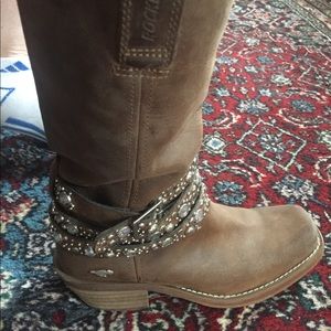 Rocket Dog leather rhinestone boot